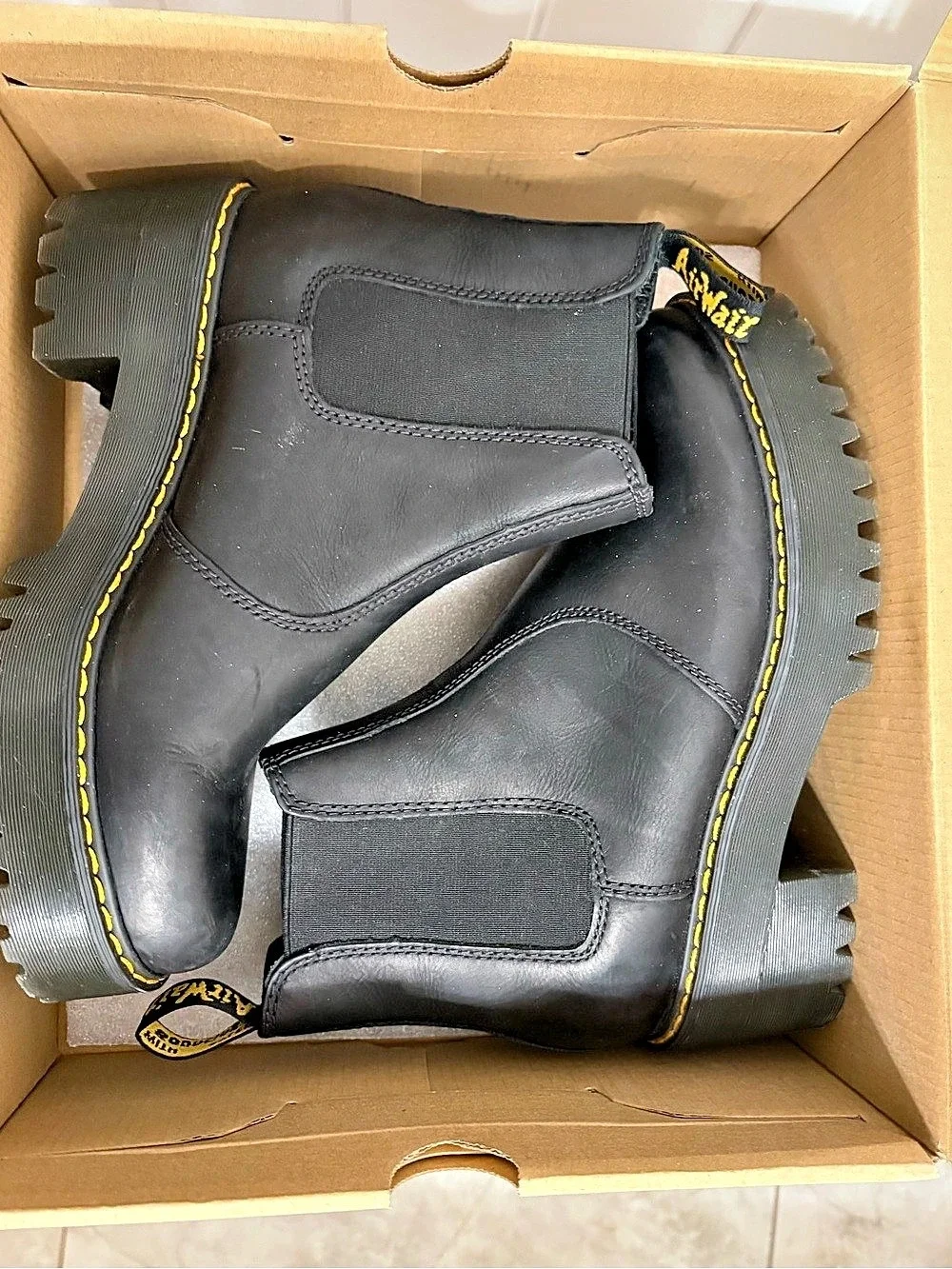 Dr. Martens Romety Ankle Boots Black US 8 Like New